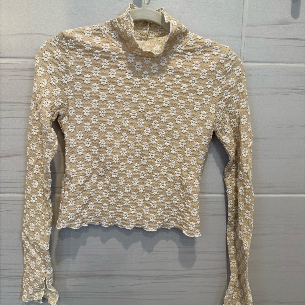 Carly Jean Los Angeles Floral top